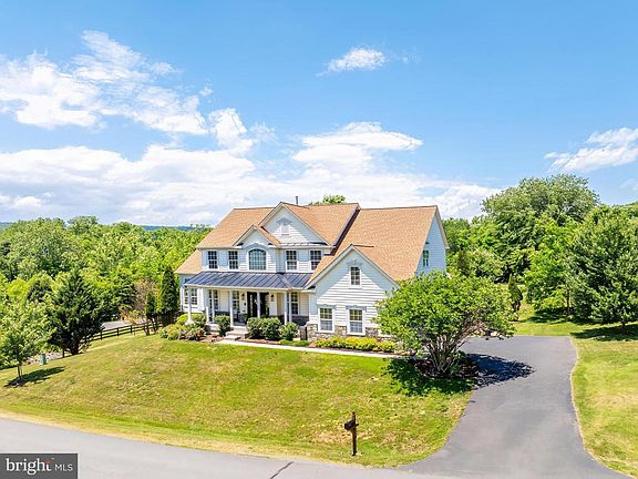 3rd image of 38770 Dutchmans Knoll Dr