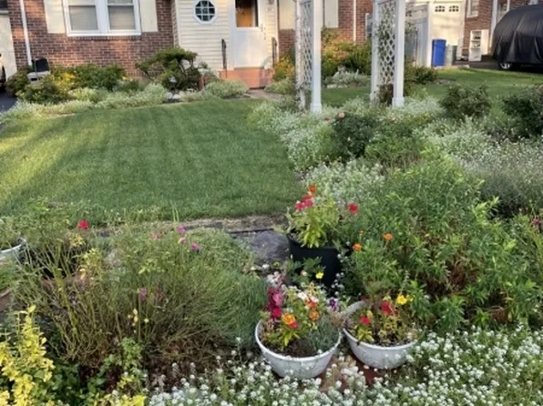 51 Highwood Dr, Dumont Boro, NJ 07628