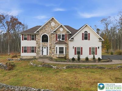 135 Spruce Run Dr, Dingmans Ferry, PA, 18328