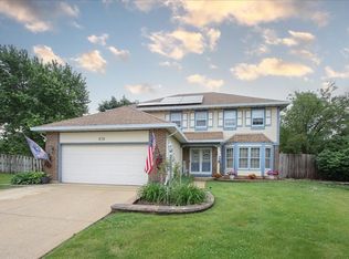 619 Yardley Ln, Hoffman Estates, IL 60169