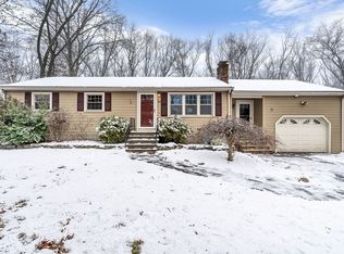 16 Little Tree Ln, Bellingham, MA 02019