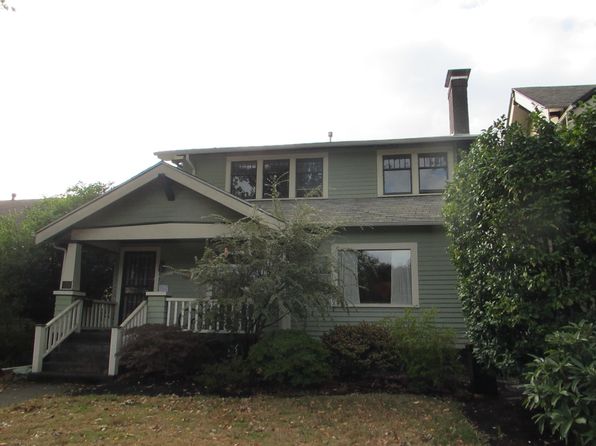 2231 SE Elliott Ave