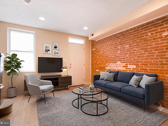 5th image of 1123 W Lombard St