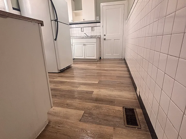 837 Genesee St #1 — Photo 8
