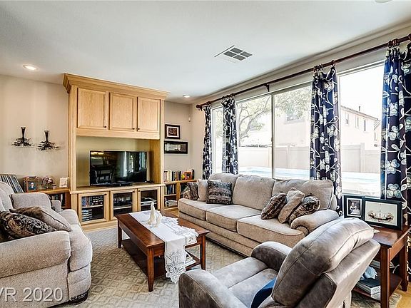 4th image of 2309 Clarington Ave