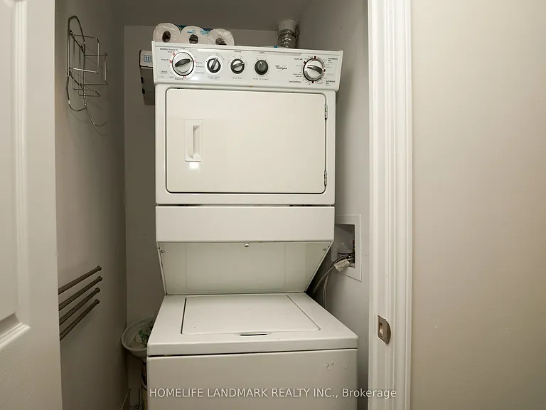 736 Spadina Ave #417 — Photo 11