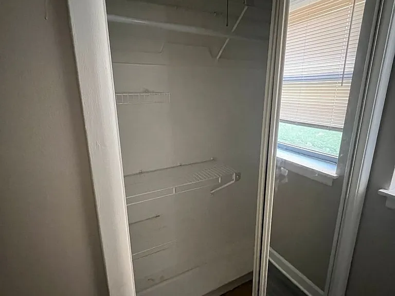 5718 N Mozart St — Photo 16