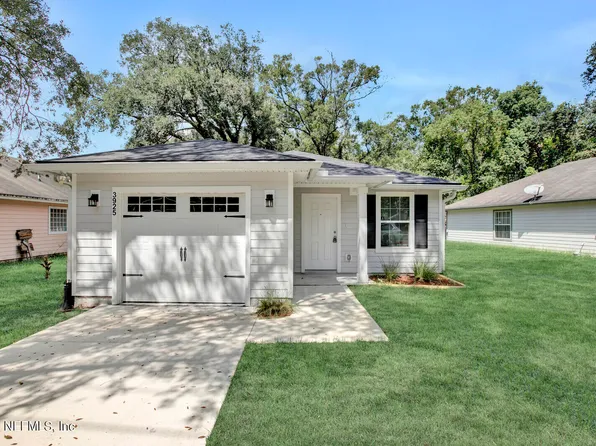 3925 ADIROLF Road, Jacksonville, FL 32207