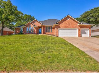 817 Fox Tail Dr, Edmond, OK 73034