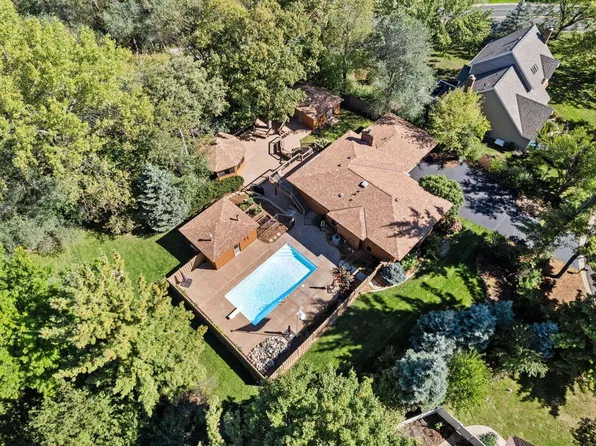 1615 Laurel Ave, Hudson, WI 54016