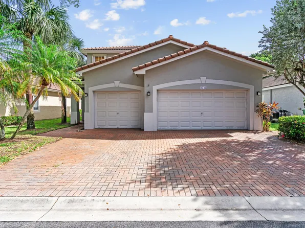 2237 NW 72nd Terrace, Pembroke Pines, FL 33024