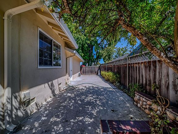 4th image of 3714 Pruneridge Ave