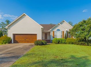 205 Camden Cove Ln, Gadsden, AL 35903