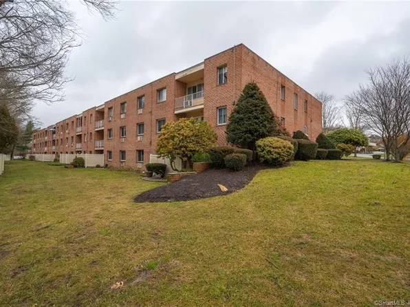 65 Westridge Road #F2, New London, CT 06320