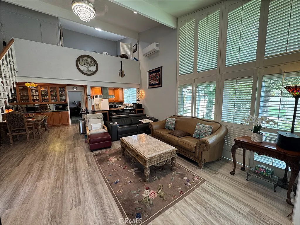1 bed, 1100 sqft, $2,550 — Photo 3