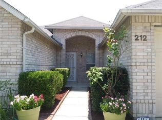 212 Kenosha Ln, Arlington, TX 76002