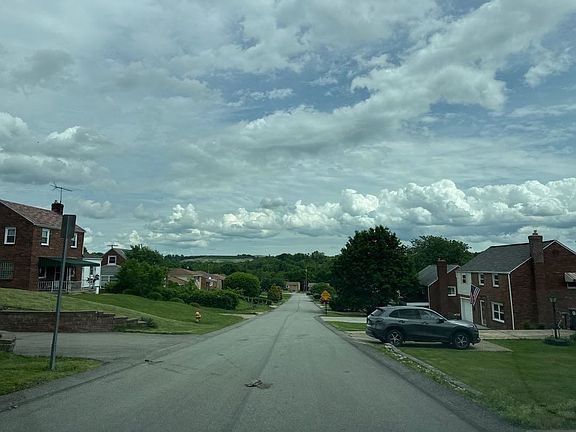 4th image of 1721 Elderslee Rd