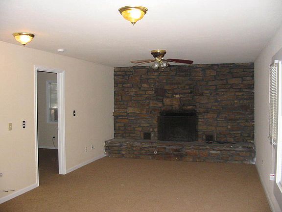 4th image of 632 W Prospect St