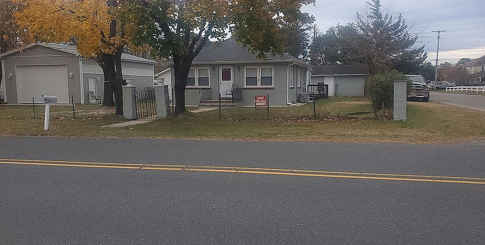 1st image of 1600 Broadway Blvd