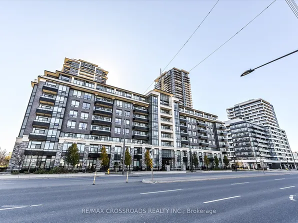 25 Water Walk Dr #308, Markham, ON L6G 0G3