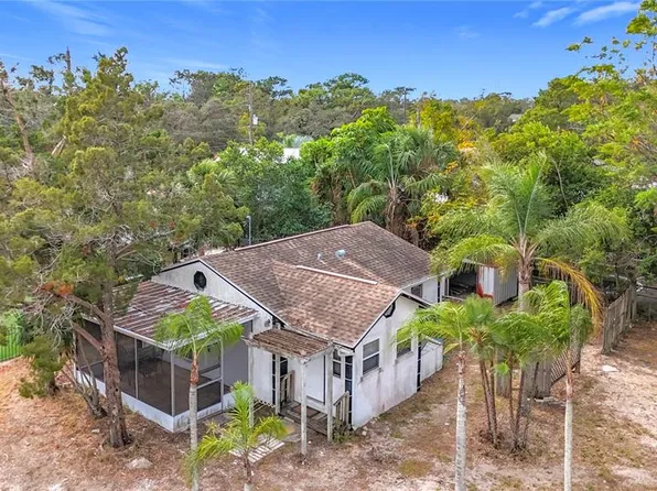 569 Dixie Hwy, Tarpon Springs, FL 34689