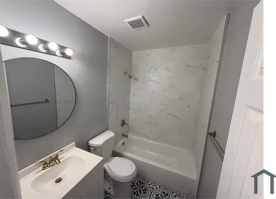 2561 NW 135th St #10 — Photo 7