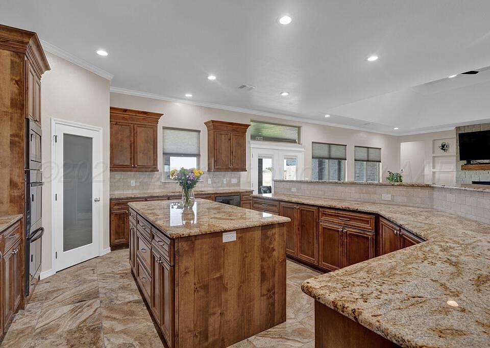 1st image of 10855 Travis Ln