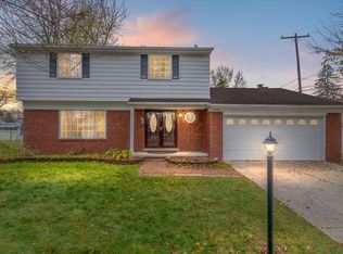 23834 King Dr, Clinton Township, MI 48035