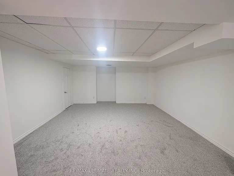 573 Sheppard Ave — Photo 7