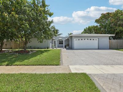 7820 NW 45th St, Lauderhill, FL, 33351