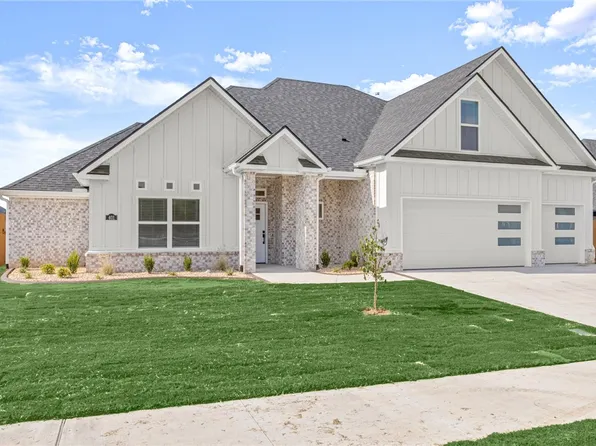 401 Bronco St, Centerton, AR 72719