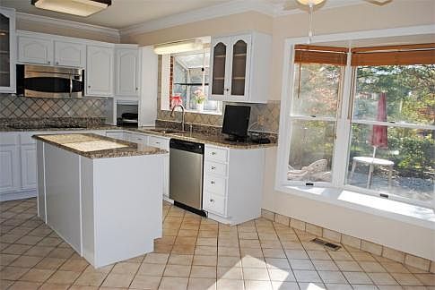 Kitchen & Breakfast Room