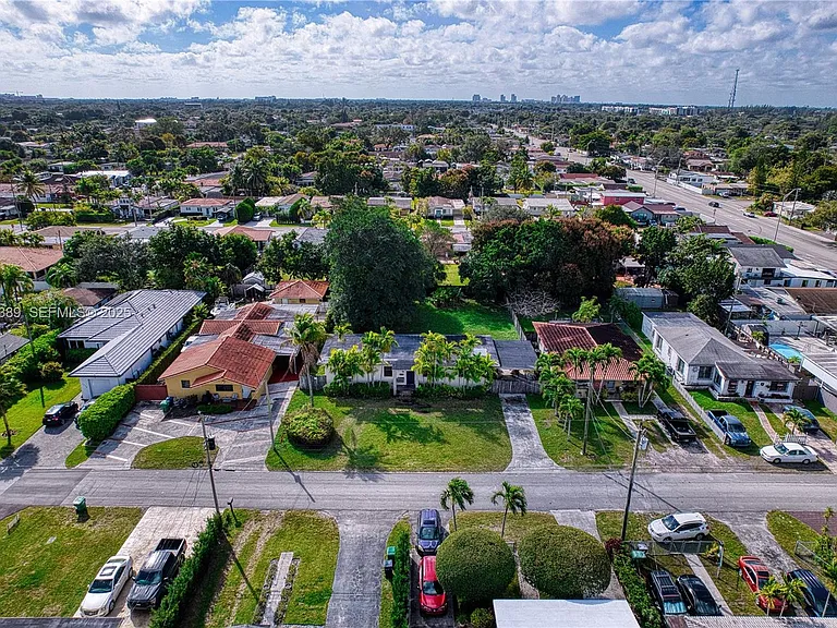 6550 SW 27th St — Photo 12
