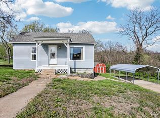 700 Lovett St, De Soto, MO 63020
