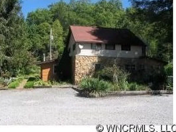 261 Balsam Ridge Rd, Balsam Grove, NC 28708