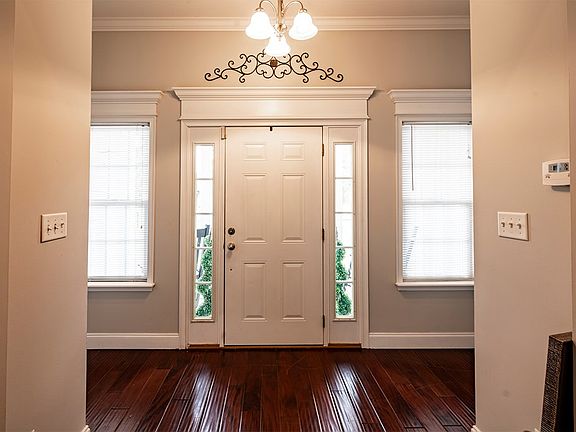 2nd image of 117 Hartsfield Dr