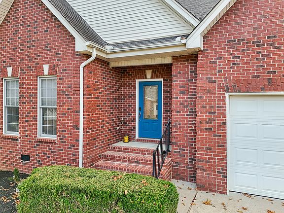 4th image of 407 Carmel Dr