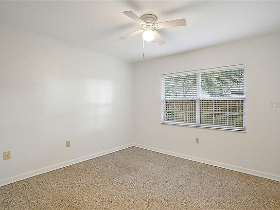 3rd image of 1413 Park Dr