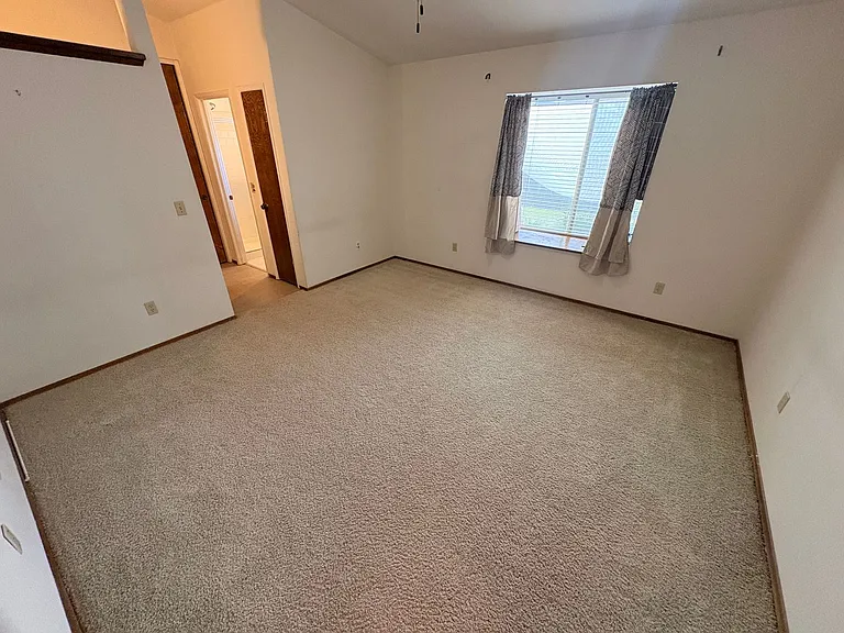 1253 Jamestown St — Photo 7