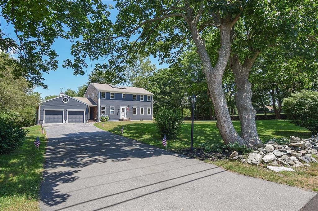 106 Peckham Ave, Middletown, RI 02842 Zillow