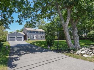 106 Peckham Ave, Middletown, RI 02842