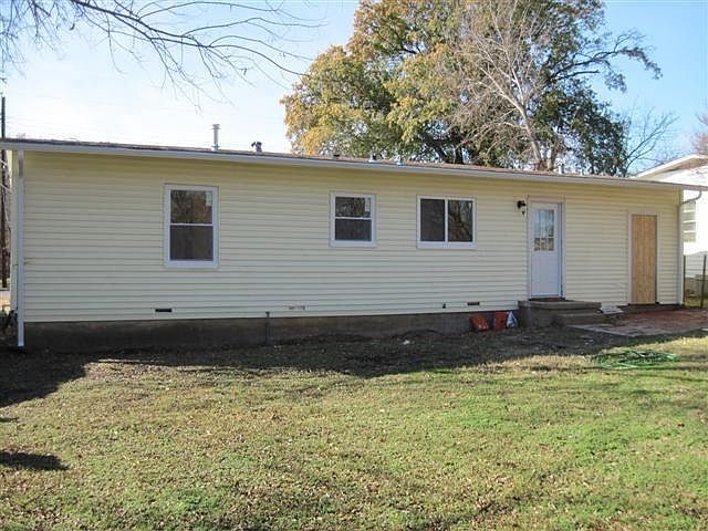 1st image of 2117 N Hickory St