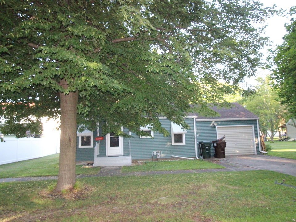 2nd image of 270 E 2nd Ave