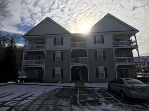 1st image of 1112 Arbor Creek Dr APT 1A