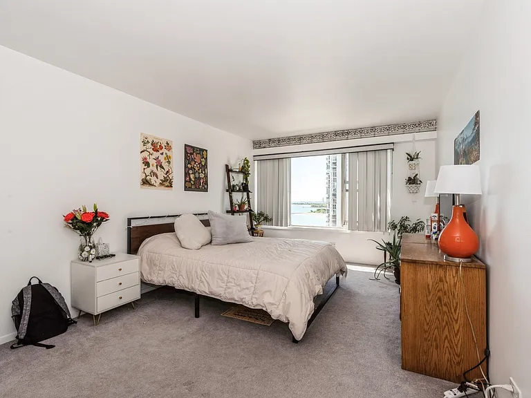 6157 N Sheridan Rd #19J — Photo 7