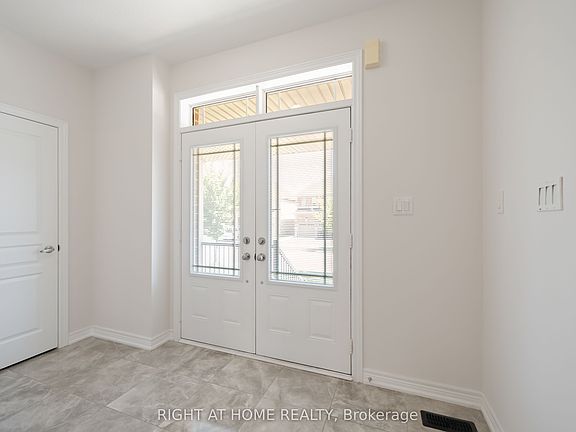4th image of 972 Green St