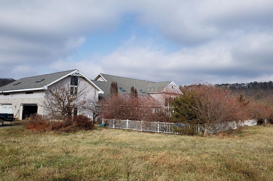 2nd image of 71 W Jefferson Ln
