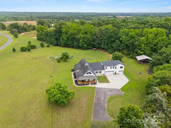 930 Hawley Rd, Mc Connells, SC 29726