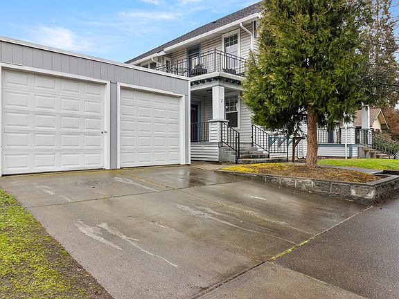 2nd image of 7 Rose Ave #7/9