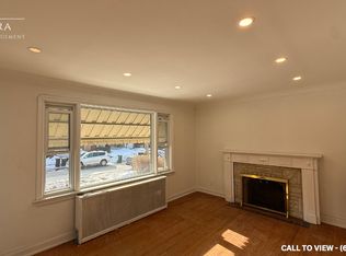 116 Parkview Hill Cres #116, Toronto, ON M4B1R4